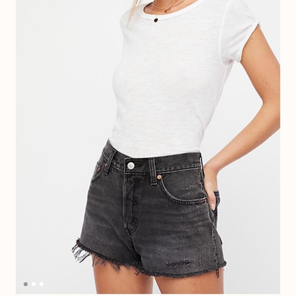 NWOT Levi’s 501 cutoff shorts